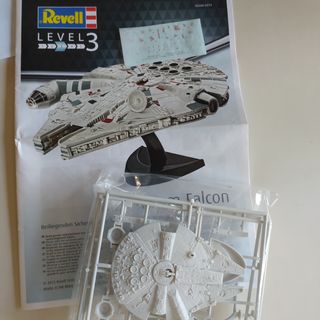 Maqueta Halcón Milenario Revell 1:241