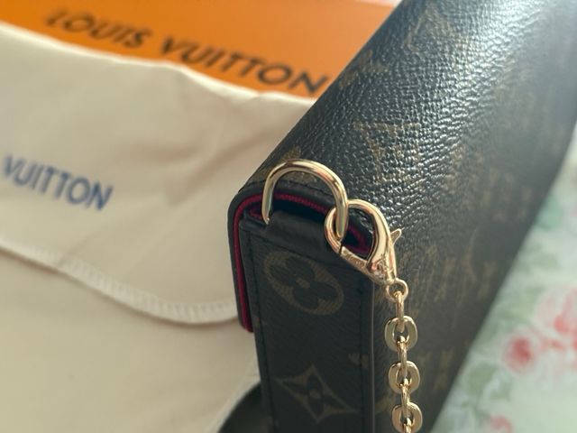 Pochette Louis Vuitton Monogram a estrenar