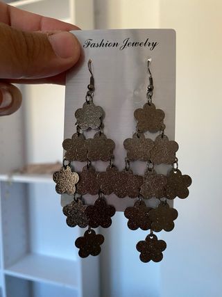 Pendientes largos florales