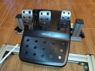 Cockpit Sim + Volante Logitech G29