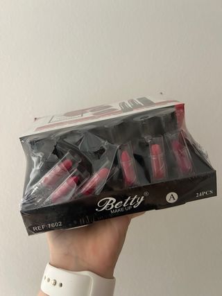 24 Rossetti Betty - Make up