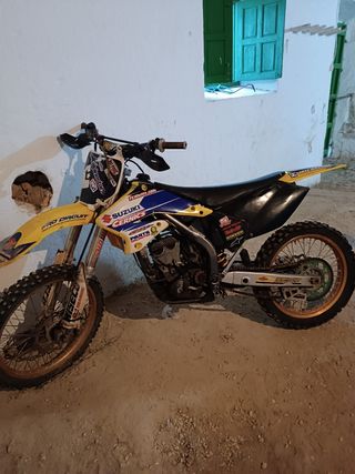 Motocross Suzuki RMZ 250