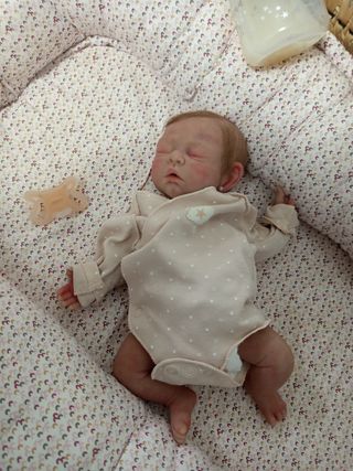 Reborn bebé silicona con sistema de pipi 