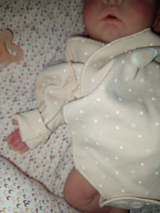 Reborn bebé silicona con sistema de pipi 