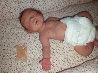 Reborn bebé silicona con sistema de pipi 