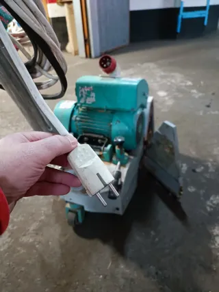 Lijadora de banda marca Deva