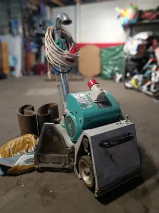 Lijadora de banda marca Deva