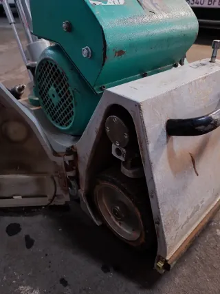 Lijadora de banda marca Deva