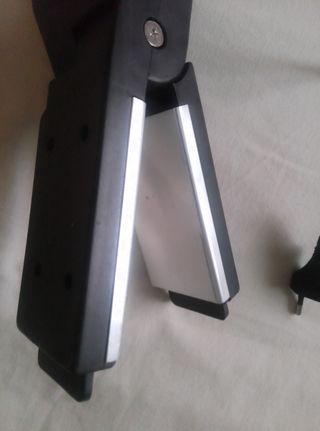 Plancha pelo negra y plateada