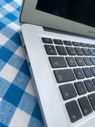 MacBook Air 13" Apple