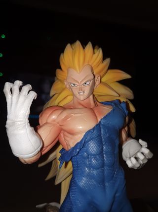 Figura Vegeta Super Saiyan 4