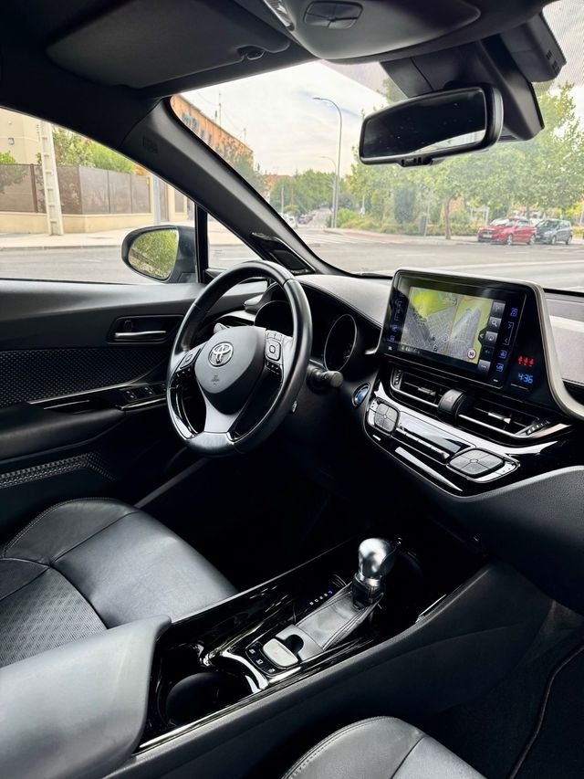 Toyota C-HR 125H eCVT ADVANCE LUXURY 2018