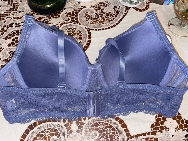 Reggiseno pizzo blu taglia 52