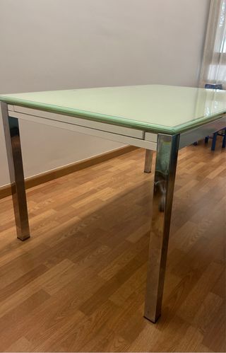 Mesa cristal metal extensible