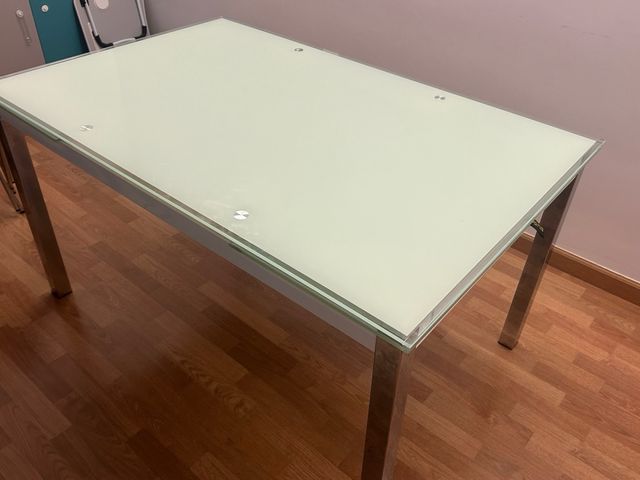 Mesa cristal metal extensible