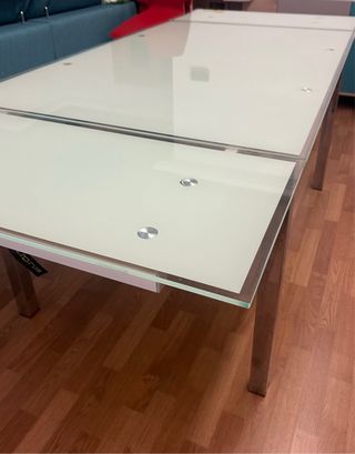 Mesa cristal metal extensible