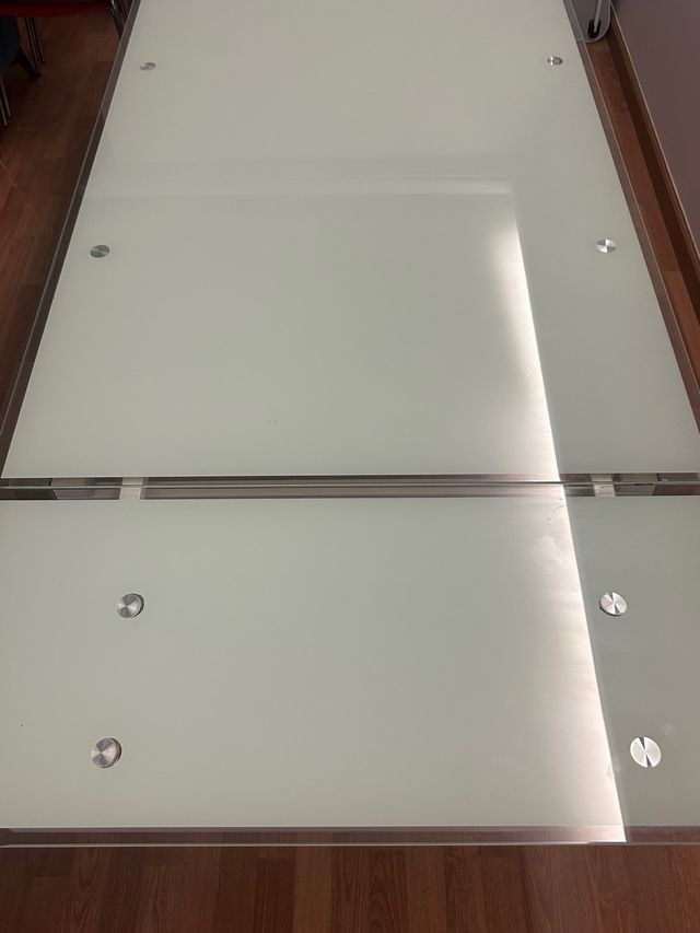 Mesa cristal metal extensible