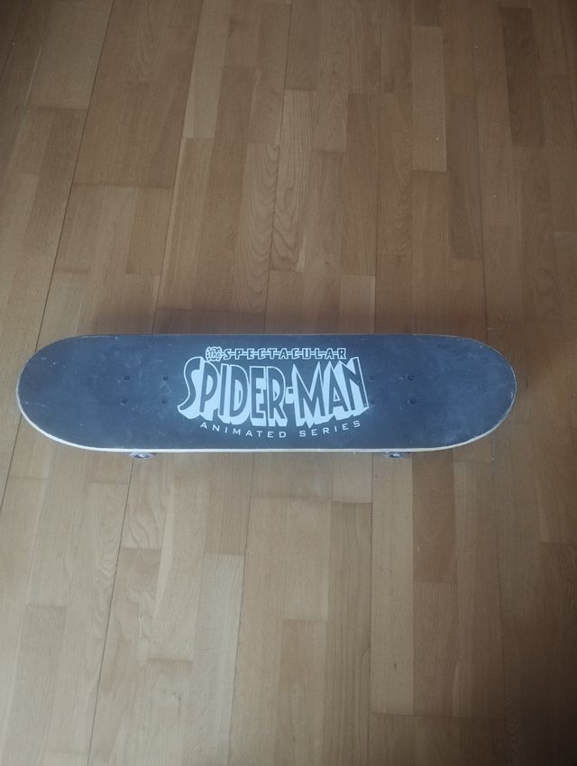 Monopatín Spiderman