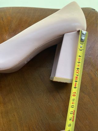 Salones rosa Uterqüe -talla 40
