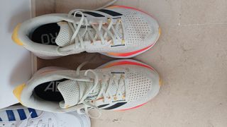 Zapatillas Adidas blancas y azules - 39-40