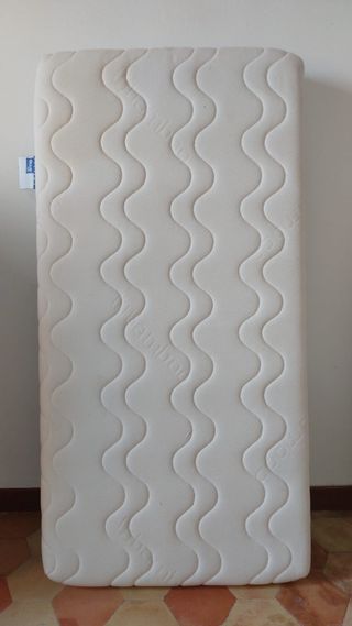 Colchón bebé - Lavable - Impecable
Reversible 