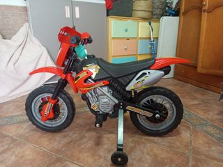 Moto eléctrica infantil Feber