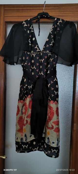 Vestido gasa negro-rojo estampado