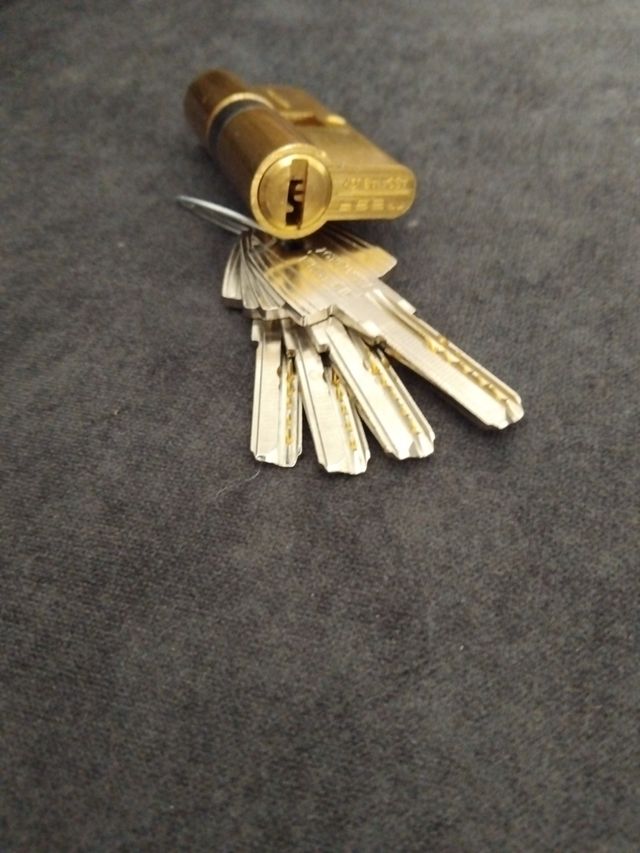 Serratura a cilindro + chiavi