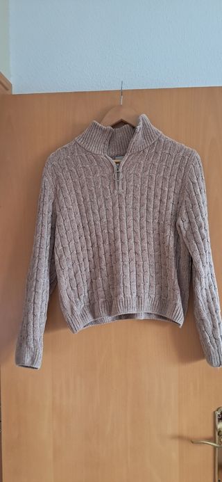 Ropa variada de chica o mujer,