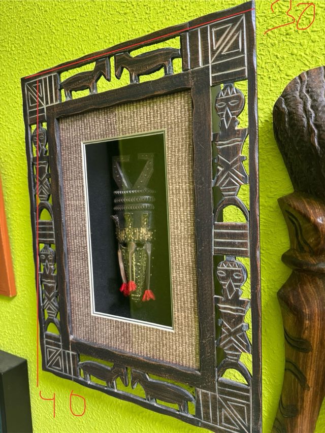 Máscara africana enmarcada