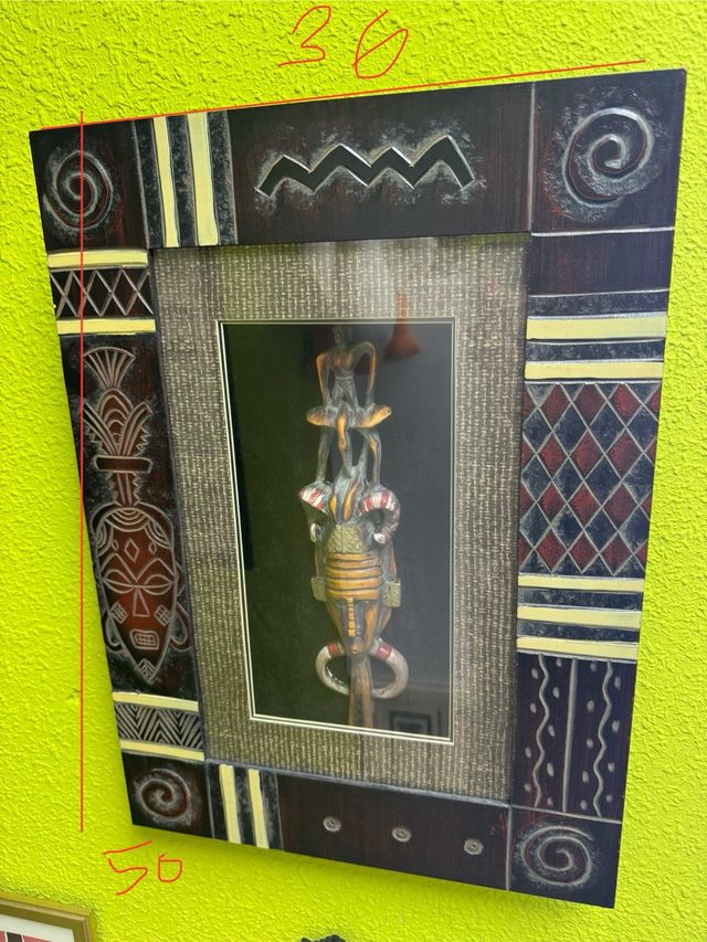 Máscara africana enmarcada