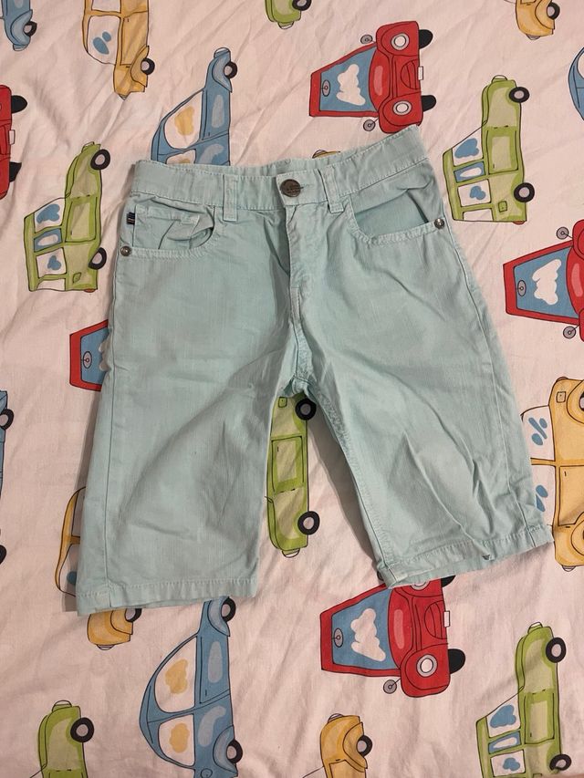 6 Bermudas niño varias tallas y 1 pantalón largo