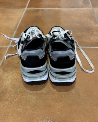 Zapatillas Nike Waffle One - Blancas y Negras