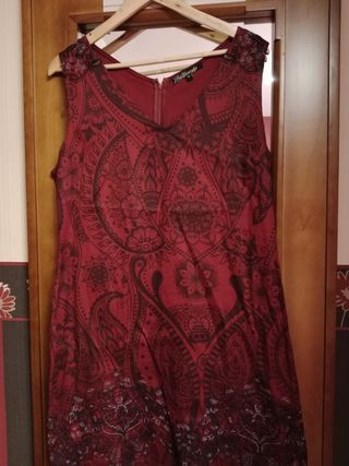 Vestido rojo estampado