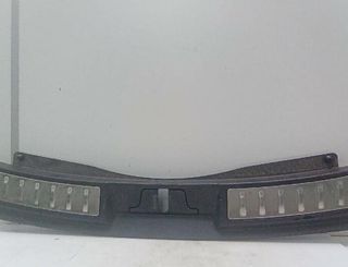 291467 k8d2113a10b embellecedor land rover range