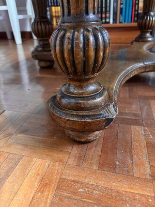 Mesa centro maciza  años 70 para restaurar o uso. 