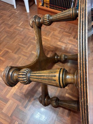 Mesa centro maciza  años 70 para restaurar o uso. 