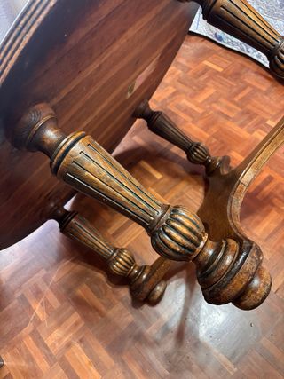 Mesa centro maciza  años 70 para restaurar o uso. 