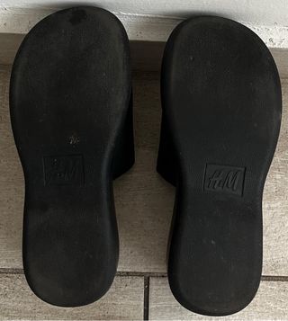 Sandalias cuñas H&M
Talla: 39.