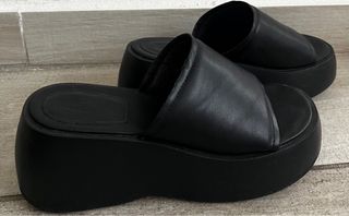 Sandalias cuñas H&M
Talla: 39.