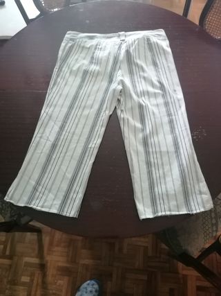 Pantalones piratas blanco-negro