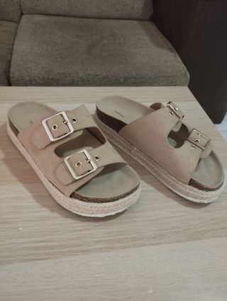 Sandalias Lefties beige planas mujer