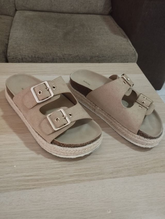 Sandalias Lefties beige planas mujer
