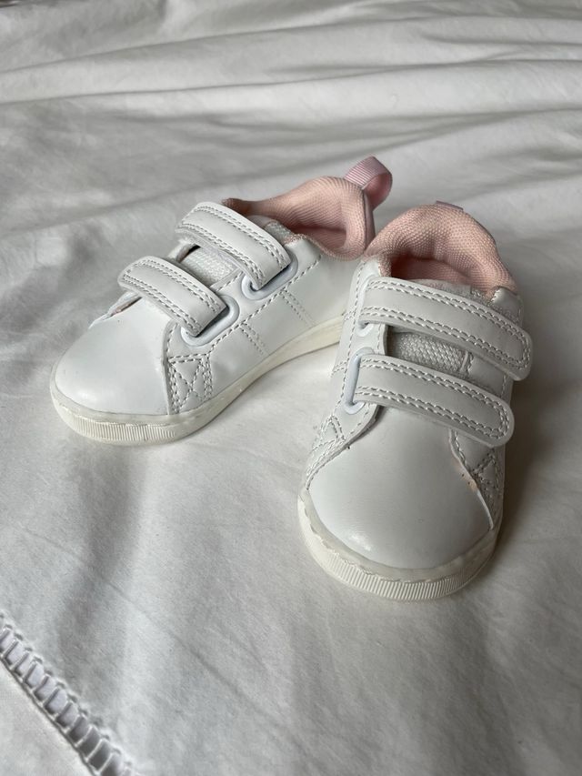 Zapatillas bebé piel blancas rosa