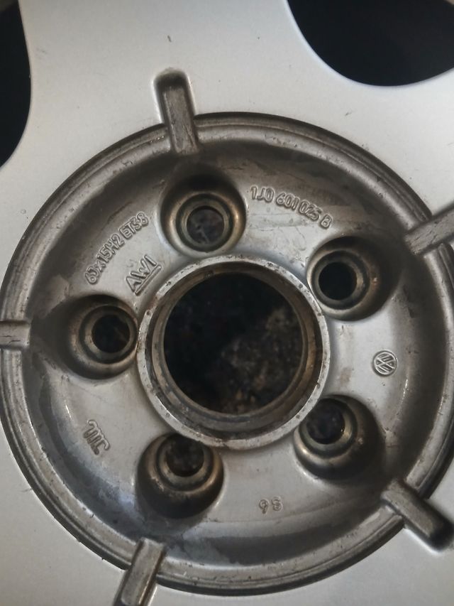 1x Cerchio 15"  Originale VW Golf 4