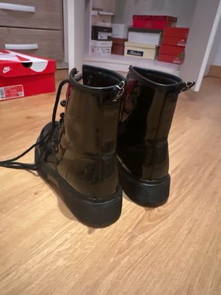 Botas negras charol