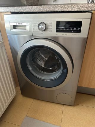 Lavadora Bosch Serie 6 EcoSilence plateada