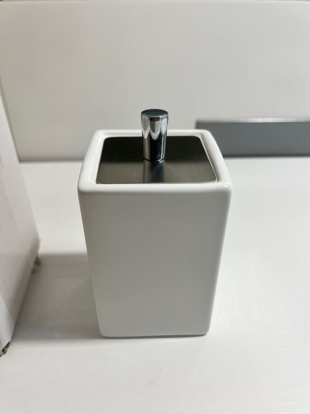 Portaobjetos baño sin usar, nuevo