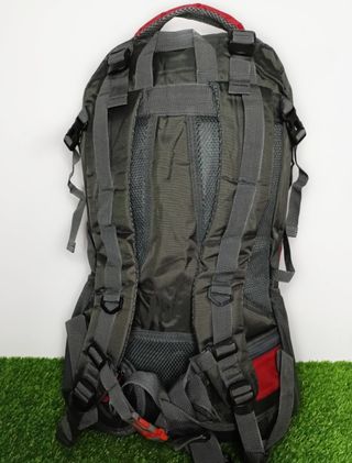 Mochila montaña 60L impermeable – NUEVA