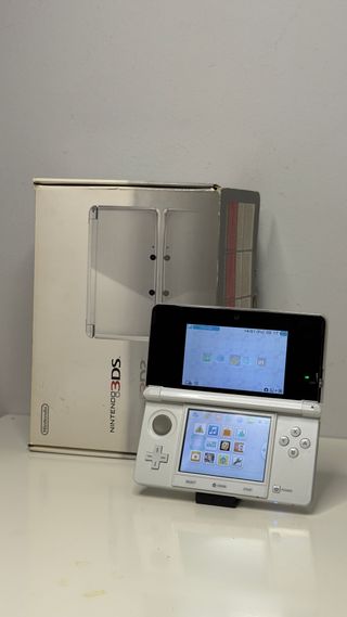 (CIB) Rare Nintendo 3DS Ice White + Box + Manuals 